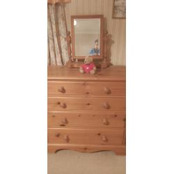 Quality Pine Matching Bedroom Furniture 7 Pieces