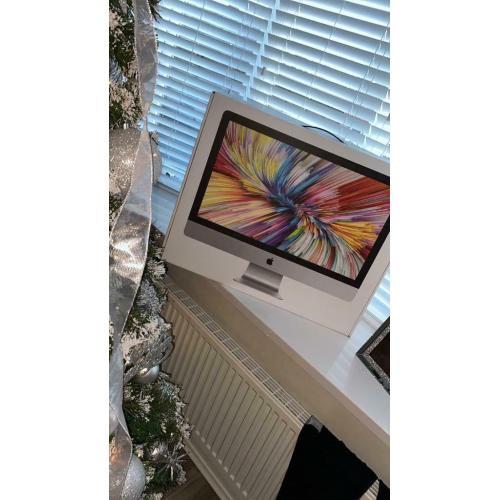 New APPLE iMac 5K 27" (2019) - Intel? Core? i5, 1 TB fusion drive, 570x radeon 4gb graphics card