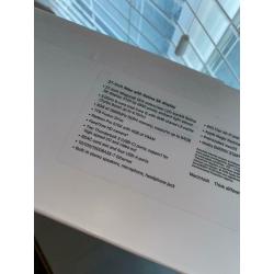 New APPLE iMac 5K 27" (2019) - Intel? Core? i5, 1 TB fusion drive, 570x radeon 4gb graphics card