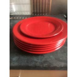 5 Solid and classy red plates + 1 small plate