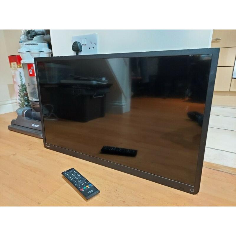 32 inch Toshiba LCD Tv