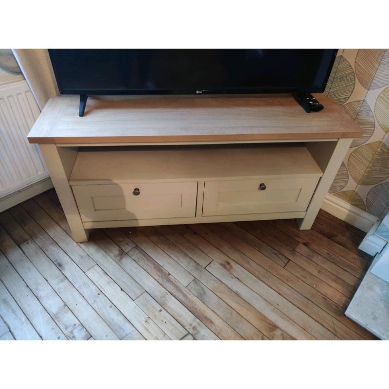 Tv unit