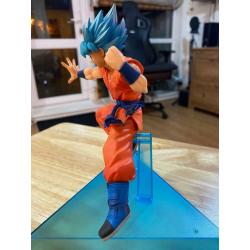 DRAGONBALL FIGHTERS 2016 GOKU SUPER SAIYAN GOD FIGURINE