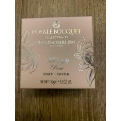 Royale bouquet collection by Baylis & Harding ? soap - savon