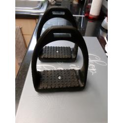 Compositi stirrups