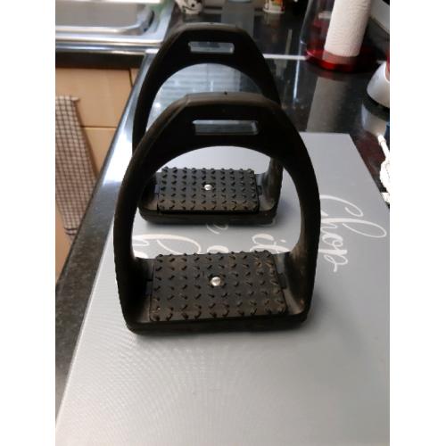 Compositi stirrups