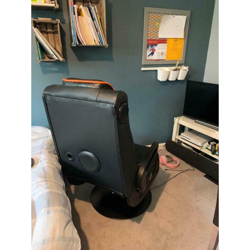 Gaming chair