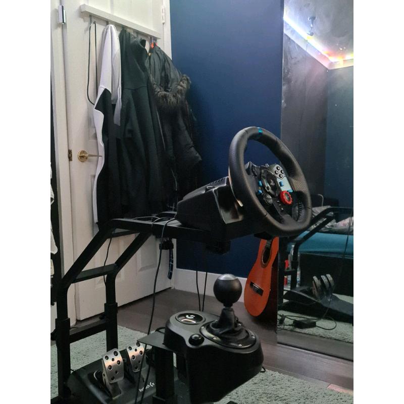 Logitech G29 wheel and pedal with shifter and stand