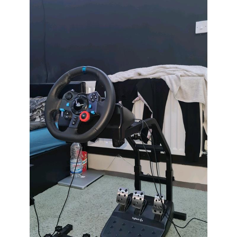Logitech G29 wheel and pedal with shifter and stand