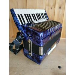 Delicia Arnaldo III, 3 Voice (LMM), 72 Bass, Piano Accordion. Online Lessons Available.