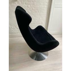 Black large office chair