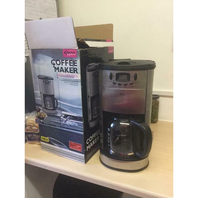 Coffee Maker with Grinder