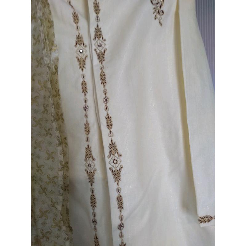 Boys sherwani