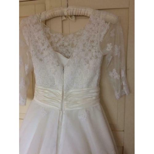 1950?s Style Wedding Dress