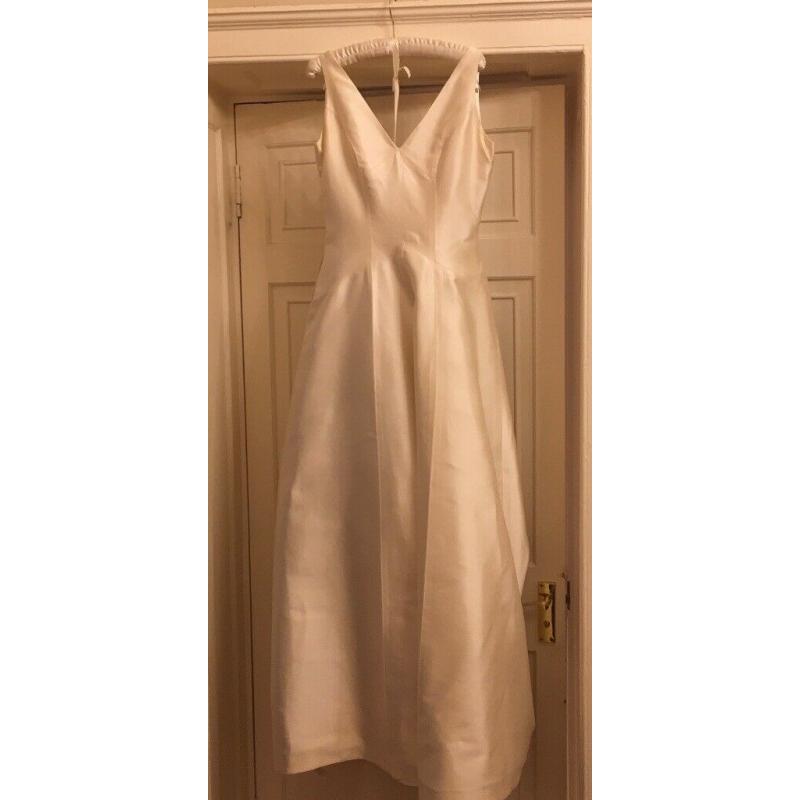 Jenny Packham wedding dress size 10-12, pearl edged veil and pearl headband