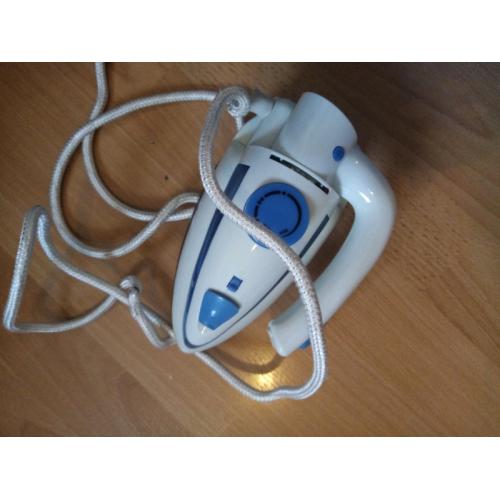 Foldable travel iron european plug