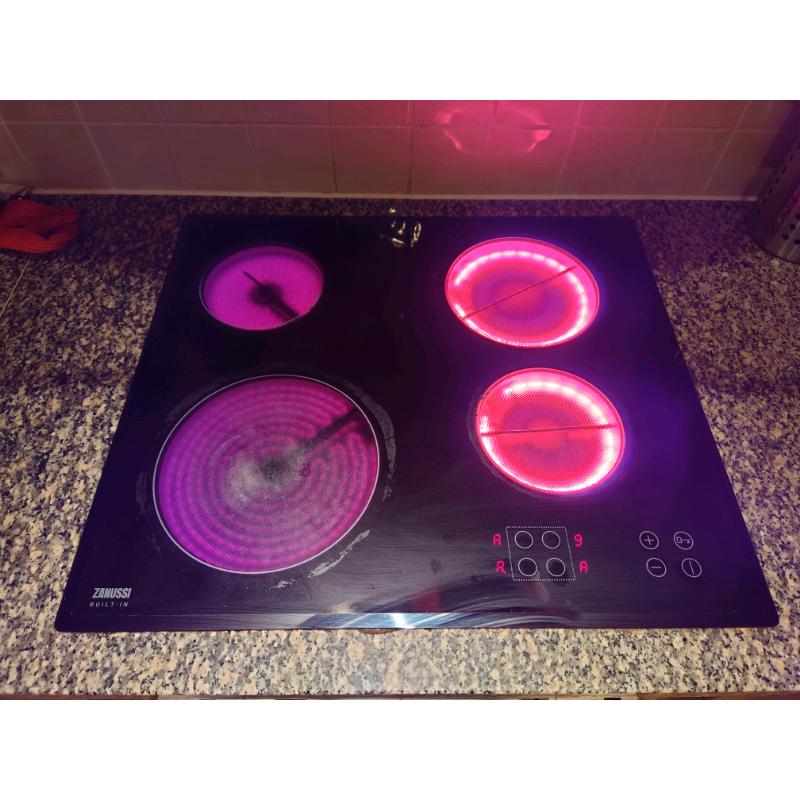 Zanussi ceramic halogen 4 rings hob 59cm
