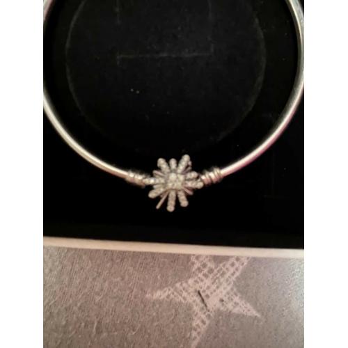 Pandora firework/snowflake bangle