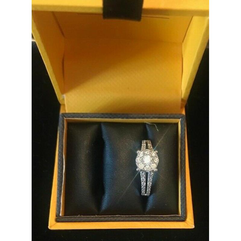 18ct White Gold Diamond Cluster Ring