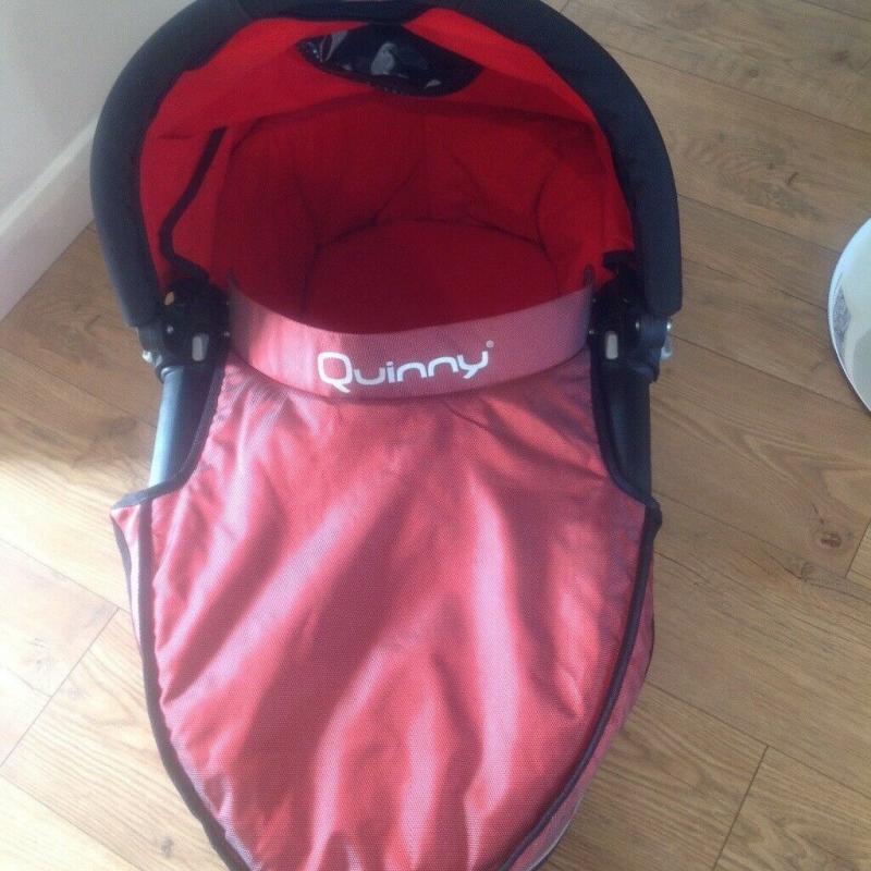Quinny pram and carrycot