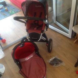 Quinny pram and carrycot