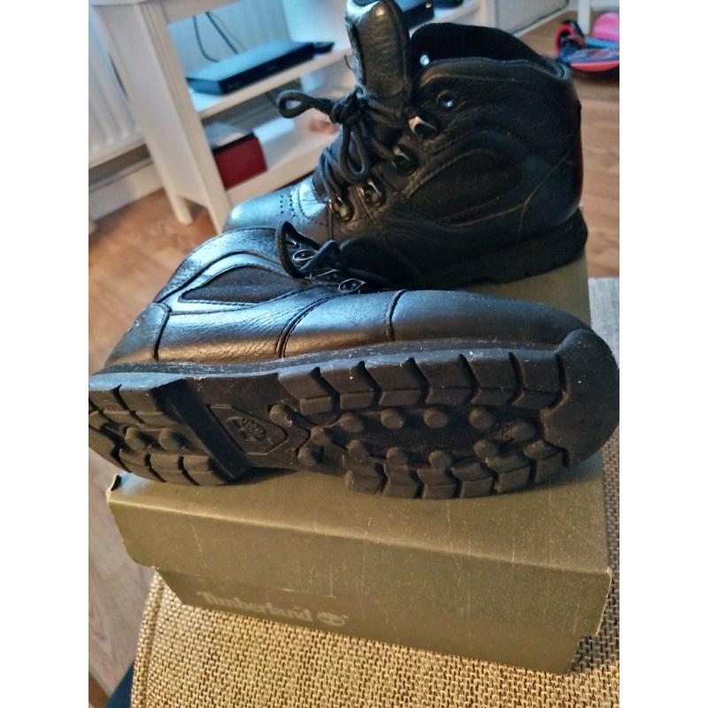 ***REDUCED*** Child's Timberland boots - size 12.5