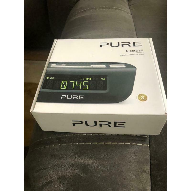 PURE Siesta Mi digital and FM clock radio