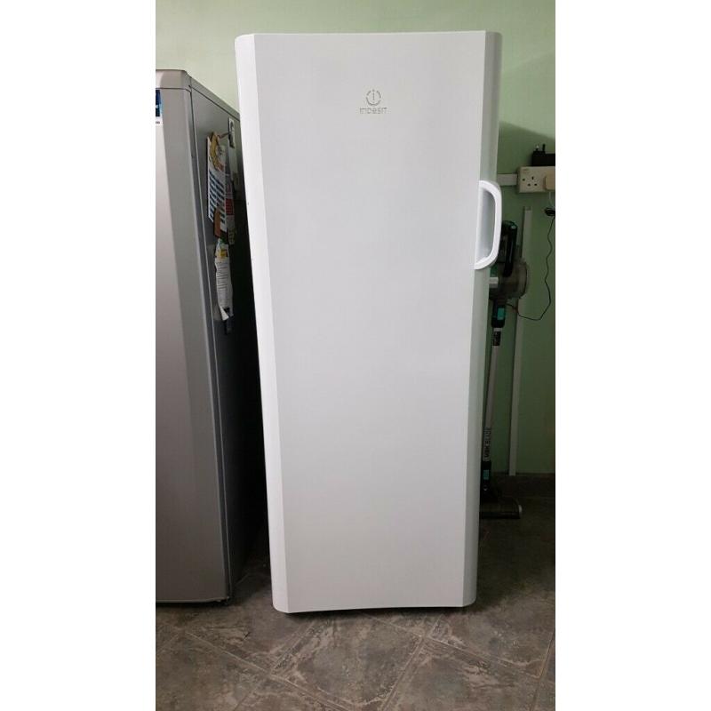 Indesit full height fridge - excellent condition - cleaned and sanitised