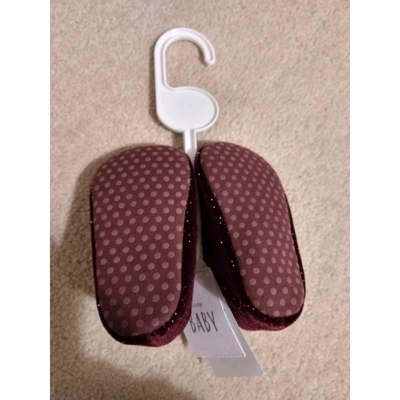 NEW Christmas 6-9 month baby girls shoes dark red sparkly ribbon bows