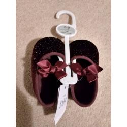 NEW Christmas 6-9 month baby girls shoes dark red sparkly ribbon bows