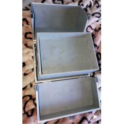 Silver make up storage box (with key)