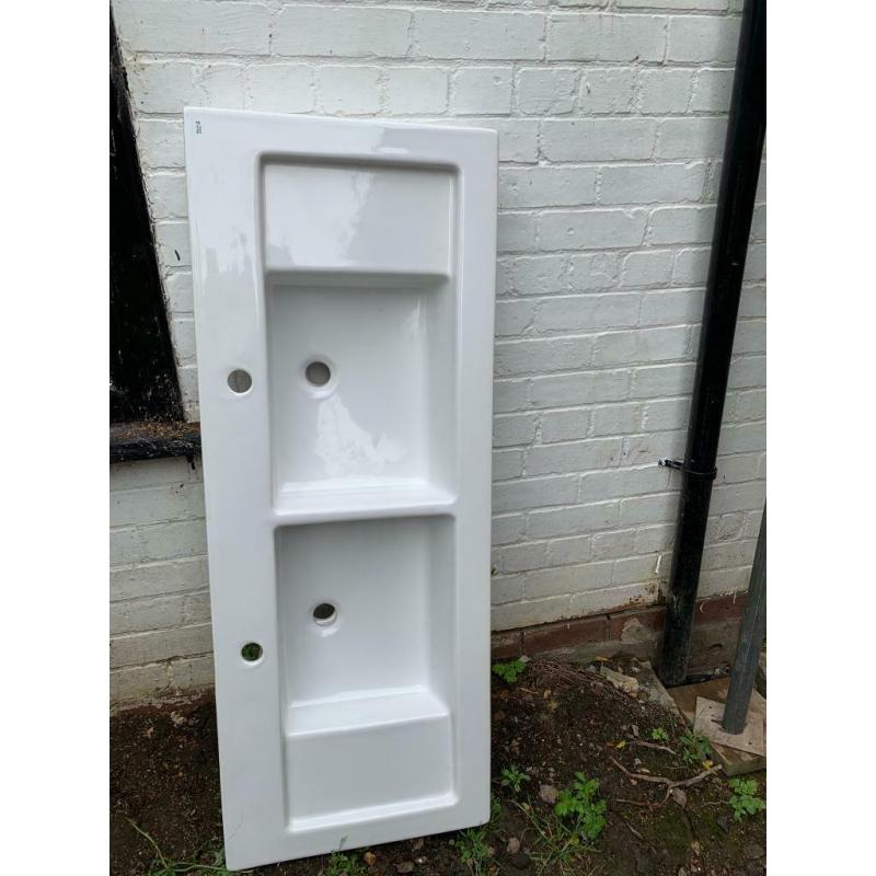 Roca double sink top