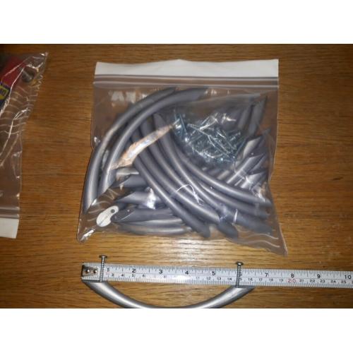 Silver/grey Plastic Cabinet/Drawer Handles x 20 with screws