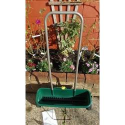 Evergreen Easy Spreader Plus Fertiliser Lawn Seed Spreader - Used Once