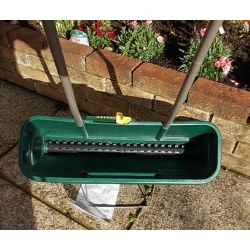 Evergreen Easy Spreader Plus Fertiliser Lawn Seed Spreader - Used Once