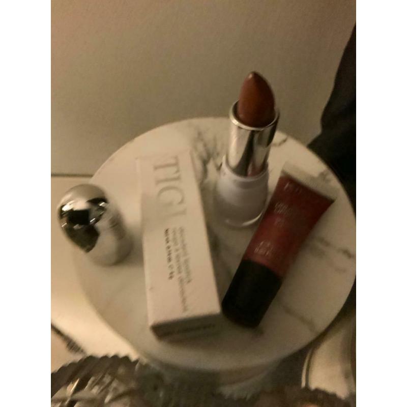 Tigi and Kiko bundle