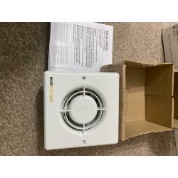 MANROSE MG100T 20W BATHROOM EXTRACTOR FAN WITH TIMER WHITE 240V