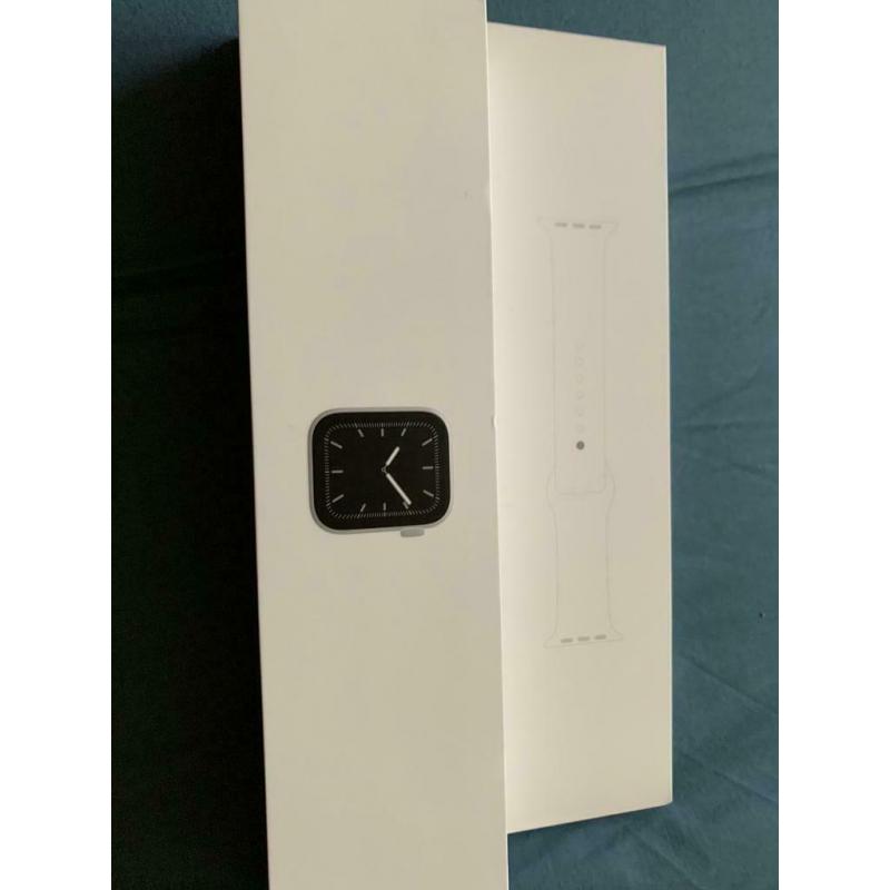 Apple Watch series 5 44mm gps and cellular