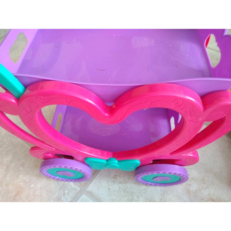 Drinks / food trolley toy