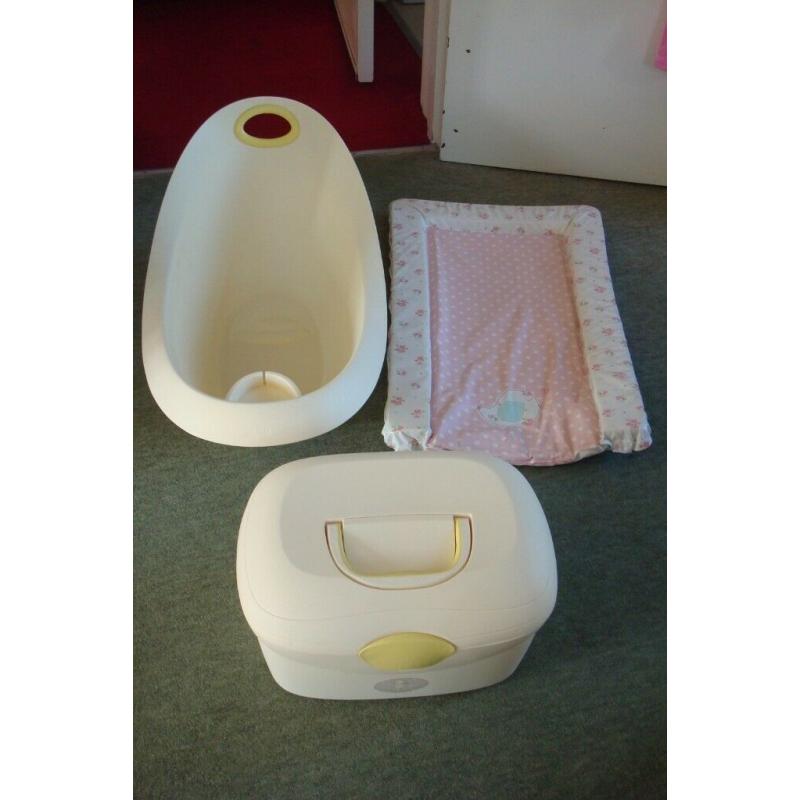 BABY ASSORTMENT OF THINGS ALL AS NEW