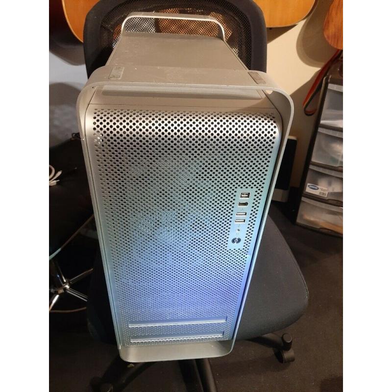 Powermac G5. 16gb Ram. 500Gb Hard Drive. 2.66 quad core. Lots of software