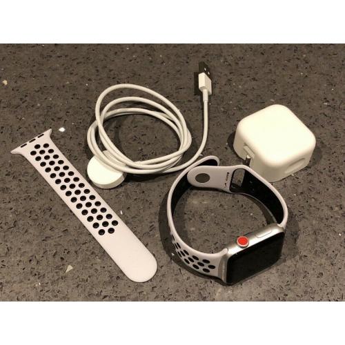 Apple Watch S3 Nike+ 42mm (GPS + Cellular)