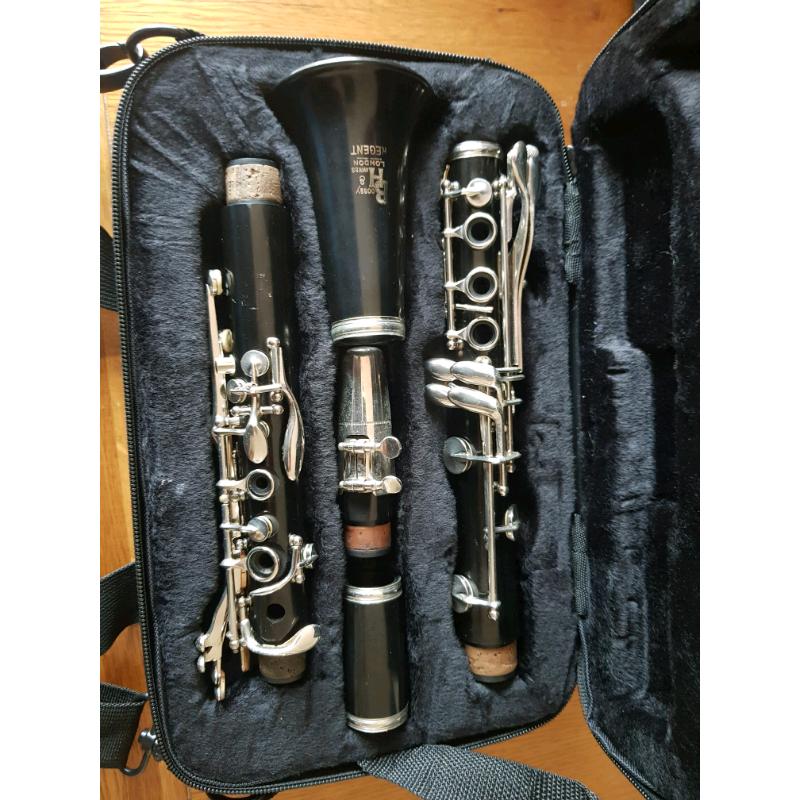 Clarinet bossey and hawkes regent gator case