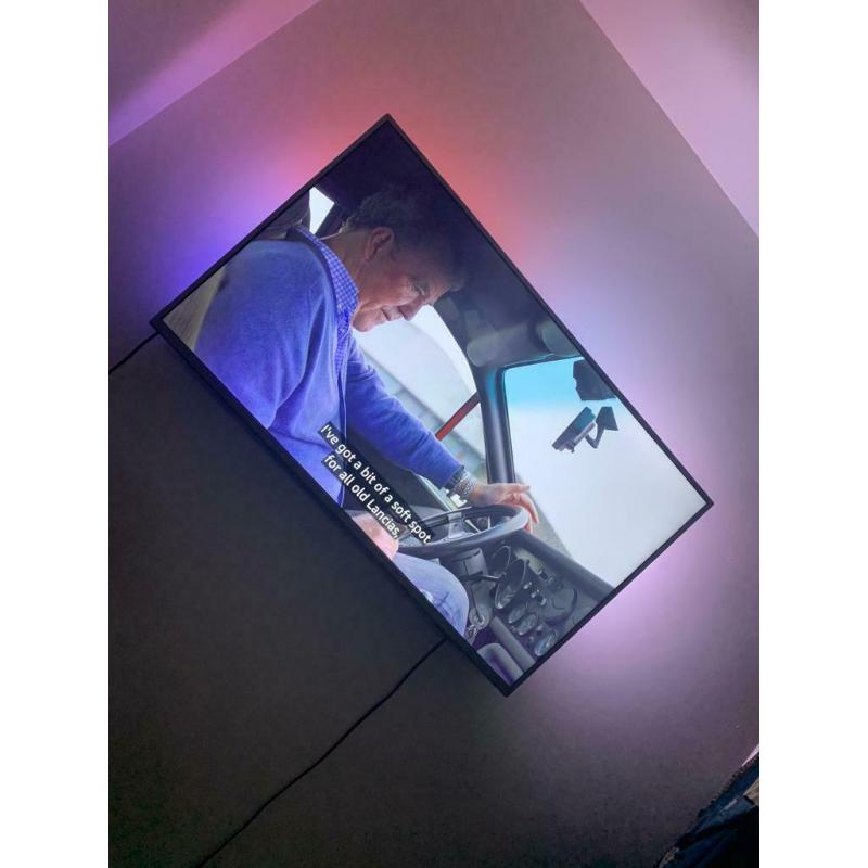 Philips Hue 43? Ambient Light TV