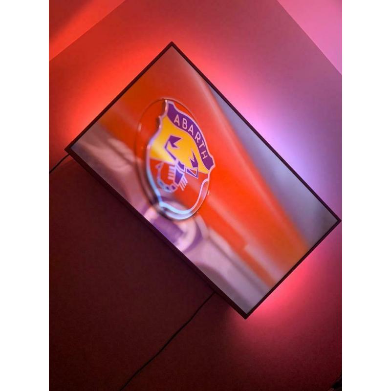 Philips Hue 43? Ambient Light TV