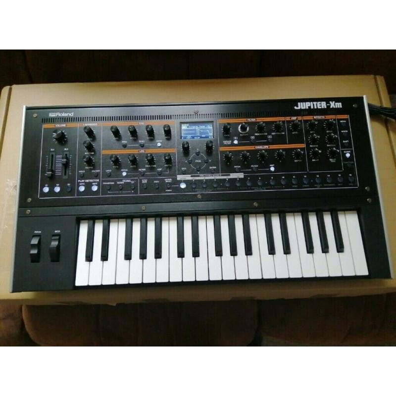 Roland JUPITER-Xm Synthesizer
