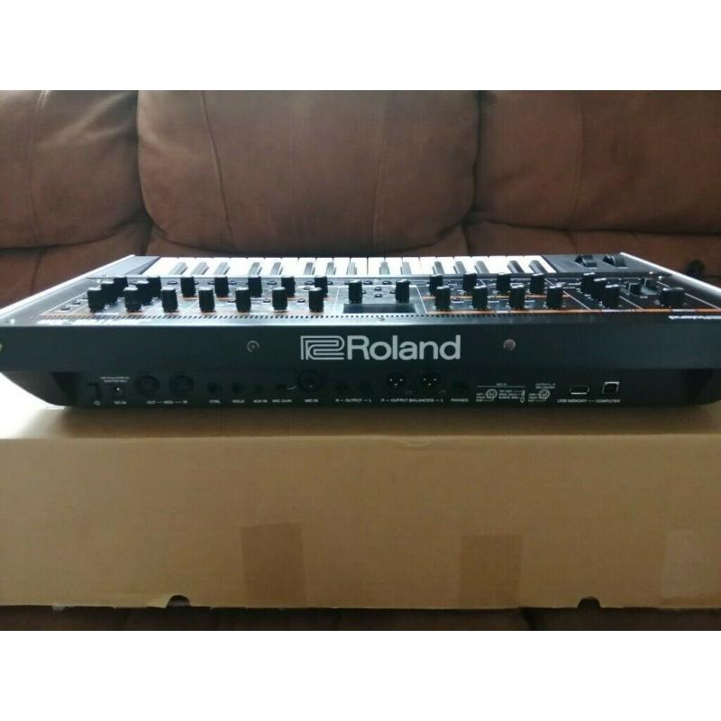 Roland JUPITER-Xm Synthesizer