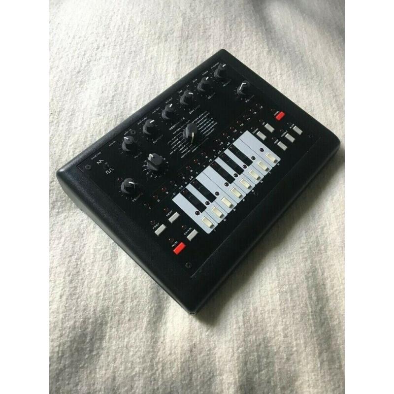 Roland TB 303 Clone - Mode Machines Xoxbox + 4 Mods Rare!