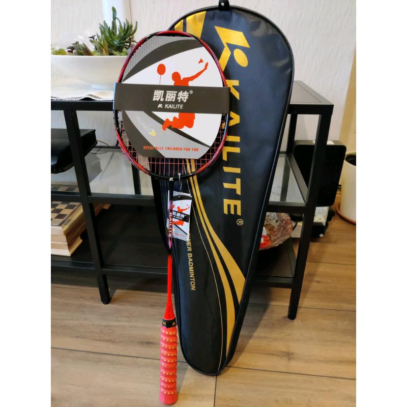 Badminton world light weight racquet