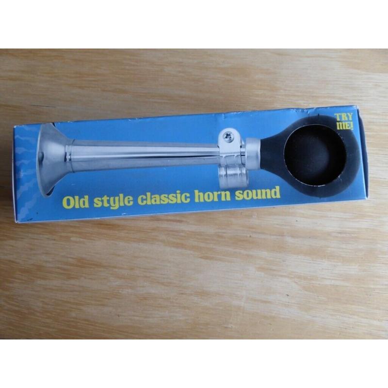 MARKS AND SPENCERS VINTAGE / RETRO BICYCLE HORN GIFT BOXED AS NEW GREAT CHRISTMAS PRESENT IDEA